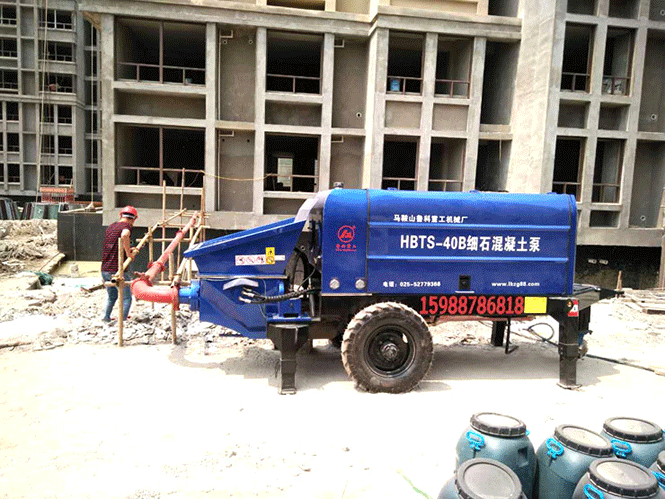 细石混凝土泵现场施工
