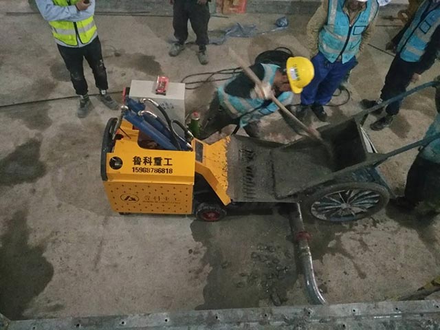 小型二次构造柱泵施工