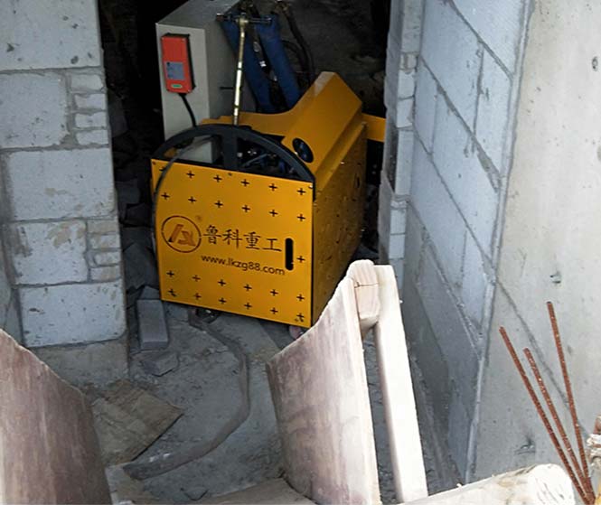 7月31日新型二次构造柱泵厂家合作十七冶宿马汴河丽景项目