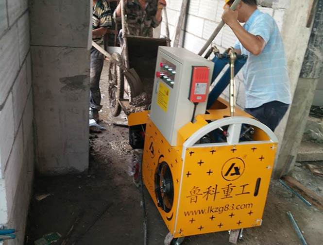 2018年9月24日扬中二次结构输送泵合作港隽建筑翡翠中央二期项目