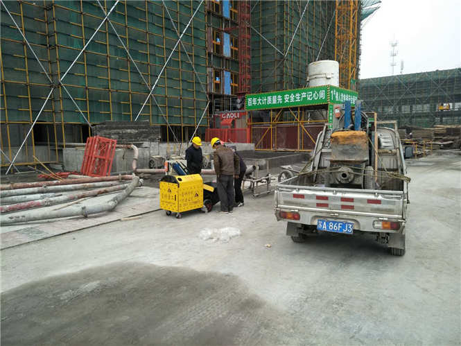 二次构造柱泵上料机合作博崛建设温岭市东湖华庭项目
